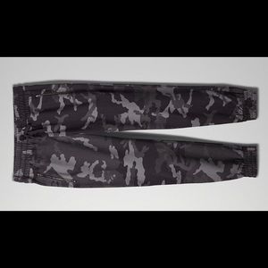 Aritzia Camo Alix Pants